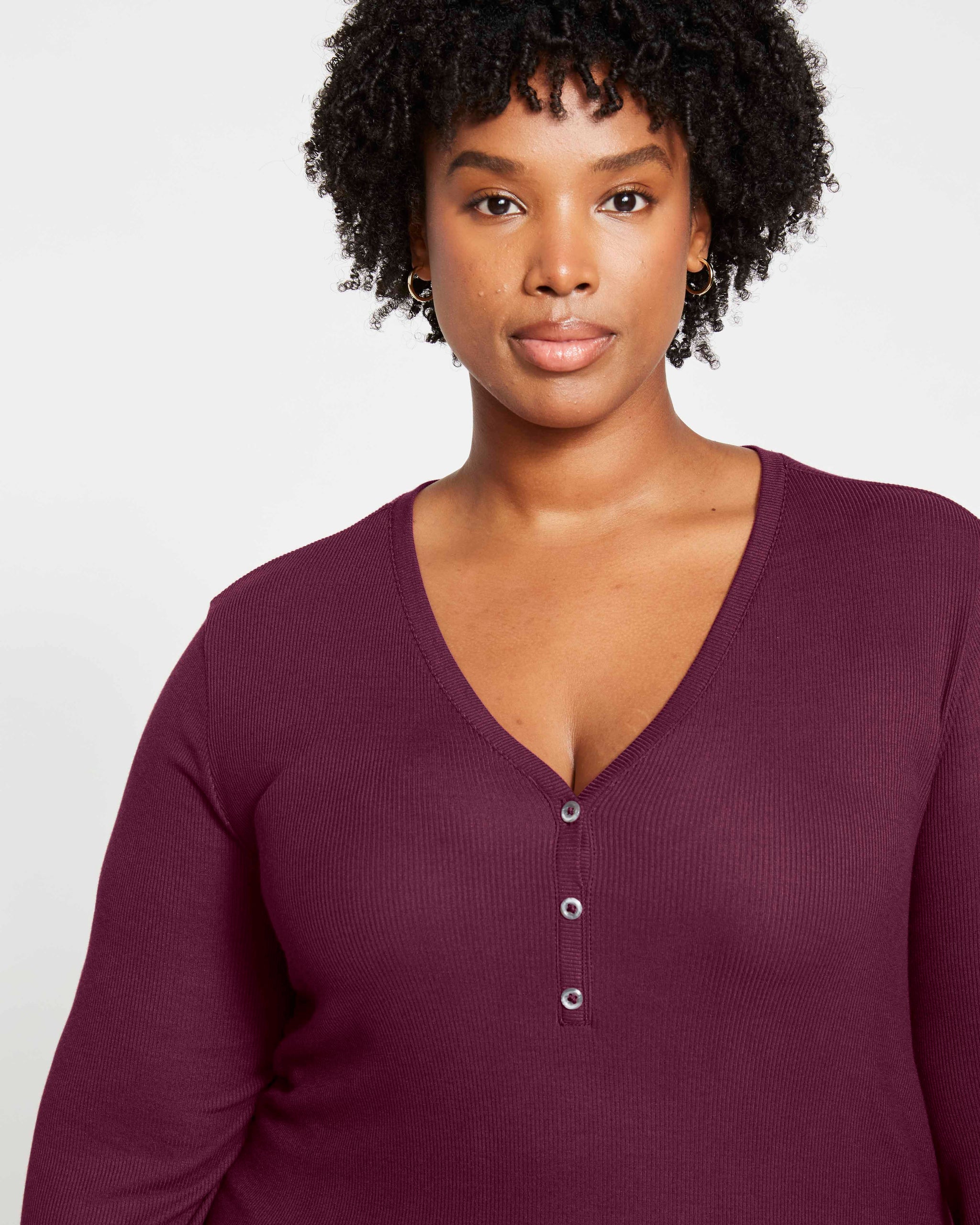 RIBBED HENLEY TOP in Wine
